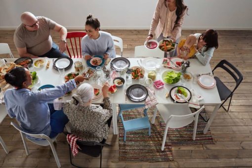 Las cenas, el momento ideal para divertirse sin juguetes 9