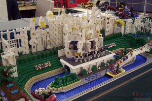Disneyland París en versión Lego 6