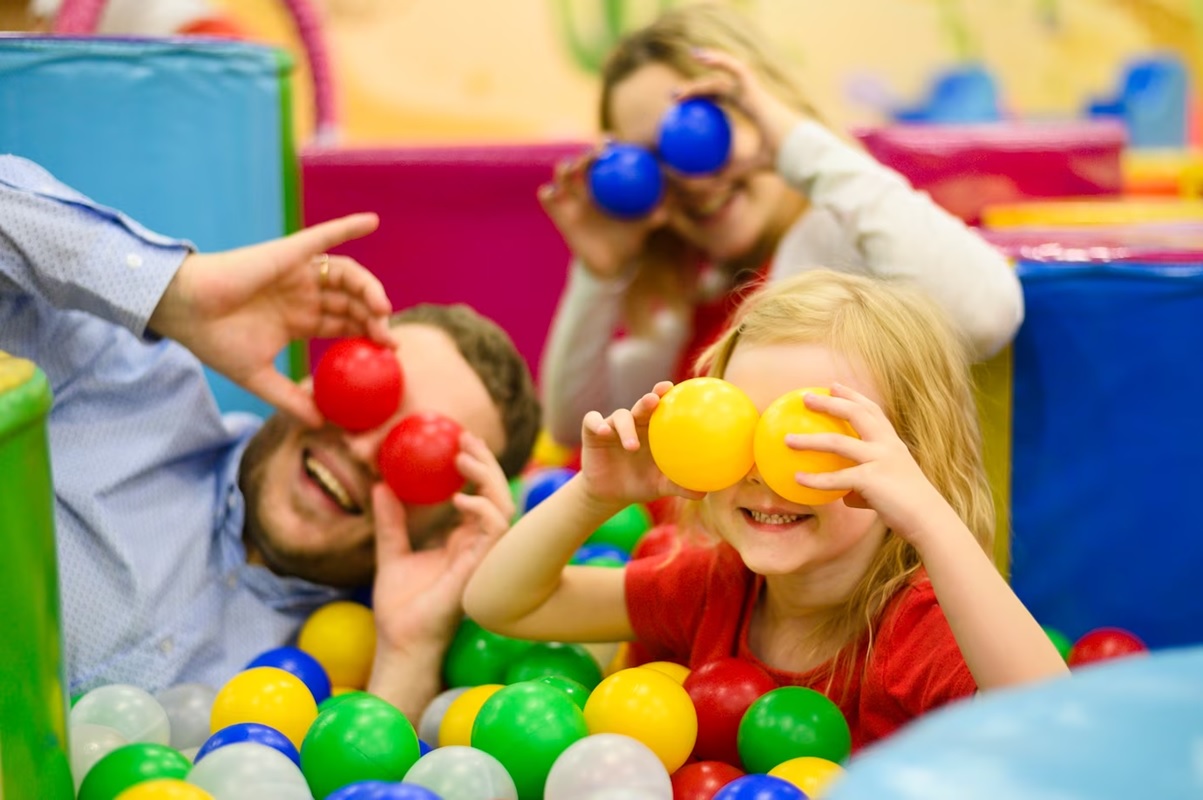 ¿Cómo los juegos inflables estimulan el desarrollo de los niños? 4 ¿Cómo los juegos inflables estimulan el desarrollo de los niños? 4