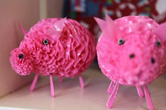 juguetes con bolsas de plástico