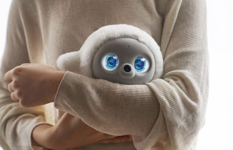 ROPET Presenta un Robot Mascota Impulsado por IA en CES 2025